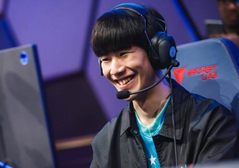 在比赛中由 在比赛中由