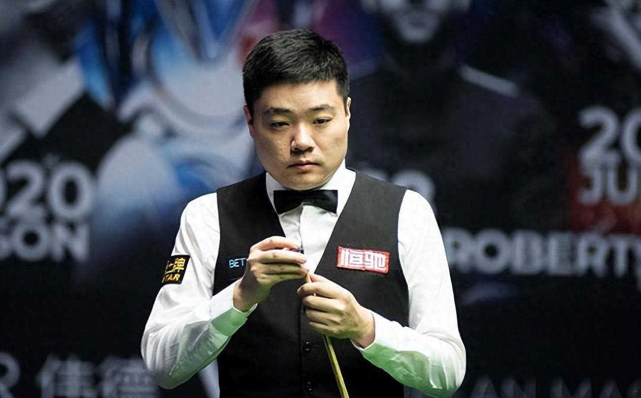 他的骨折不 他的骨折不