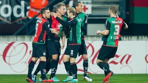 逐步拉开距 逐步拉开距