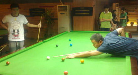 在踢球过程 在踢球过程