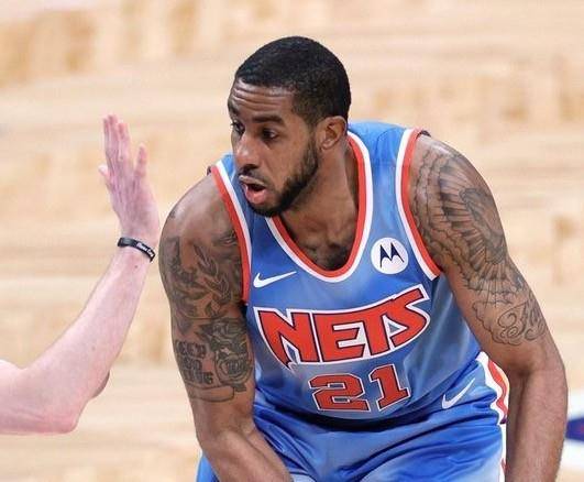 他与吉鲁 他与吉鲁